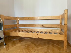 dřevěná postel z masivu SENDY GAZEL - 3