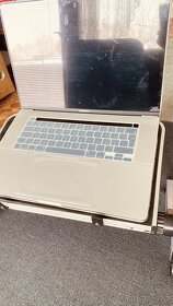 MacBook Pro - 3