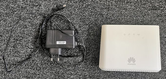 Huawei LTE router B2368-66 s externí anténou - 3