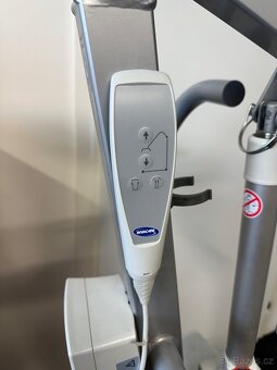 Elektrický zvedák Invacare Birdie do 180 kg pro ZTP - 3