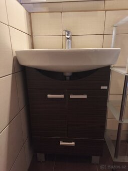 Umývadlo+baterie+ skříňka - 3