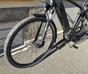 FISCHER VIATOR 6.0i, pohon BROSE velikost 55cm (19,7'') - 3