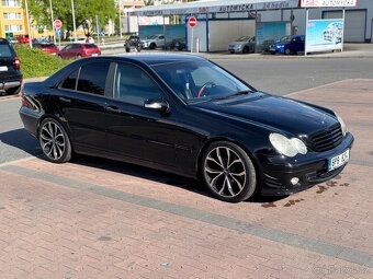 mercedes benz c203 - 3