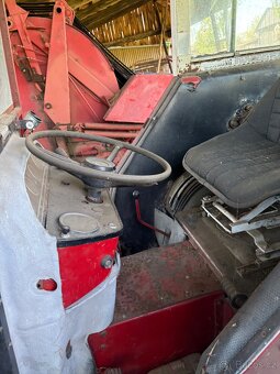 Anglický traktor international - 3