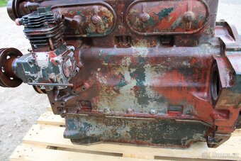 Zetor 8011 8045 motor díly z něj - 3