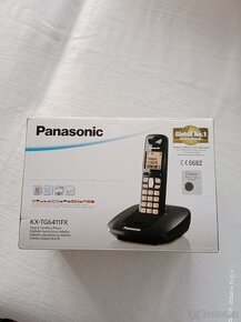 Přenosný (i VOIP) telefon PANASONIC KX-TG 6411 FX
- 3