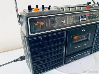 Radiomagnetofon Aiwa TPR 910, rok 1977 - 3