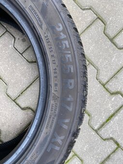 Semperit Speed-Grip 5, 215/55 R17 zimní pneu - 3