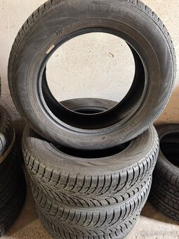 Prodám sadu zimních pneumatik 185/65/R15 Nokian - 3