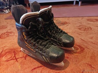 Hokejové brusle Bauer Supreme ONE8, vel. 7D (užší), EUR42 - 3