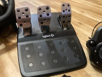 Logitech G29 s řadící pákou - 3