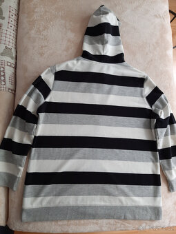 Mikina s kapucí - 3