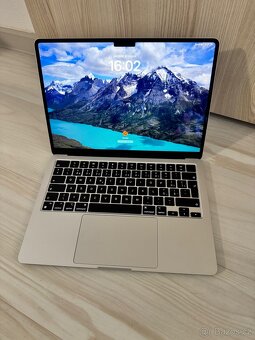 MacBook Air 13” M3 CZ 2024 Stříbrný - 3