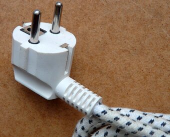 Napájecí kabel k Remosce. - 3