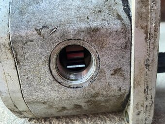 Hydraulické čerpadlo - zubové - 3