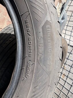 Pneu 225/60R18 100H - 3