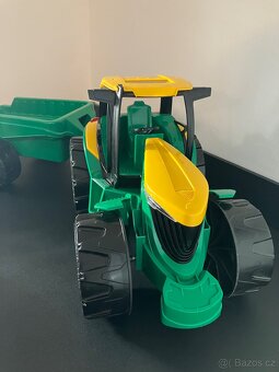Traktor s vleckou Lena - 3