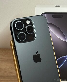 iPhone 16 Pro 512GB - Černý Titan - 3
