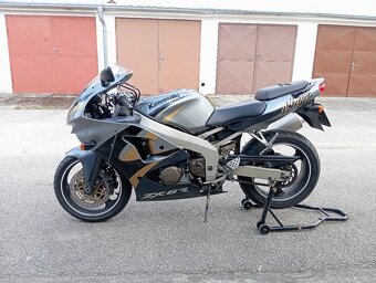 Kawasaki ZX6R (1999) - 3