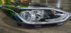Přední světla Ford Fiesta MK8 H1BB-13W029-CE H1BB-13W030-CE - 3