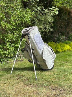 ⛳ TaylorMade golfový bag + sběrač plný míčků ZDARMA - 3