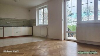 Dům na prodej 8+1, 354m2, 3x balkon, terasa a zahrada 200m2. - 3