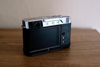 Fujifilm X-E4 - 3