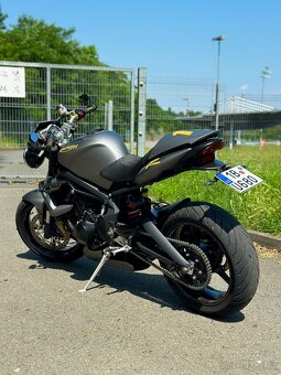 Triumph Street Triple 675 R TOP 2011 - 3