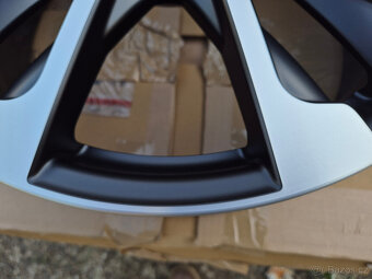 Nová originál sada 17" alu disků PARANA Dacia Duster II - 3