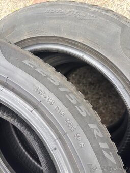Pirelli zimní 225/55 R17 5mm - 3