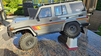 RC model RGT 1/10 Rescuer LC76 4WD - 3