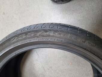 Pneu Pirelli 235/40r19 - 3