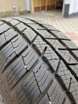 Prodám zimní gumy BARUM POLARIS 5 195/60 R16 - 3