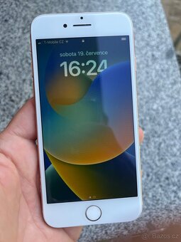 iPhone 8 64 GB, gold - 3