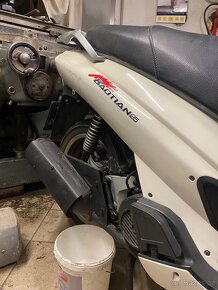 Prodám skútr Baotian 125cmm najezd 6000 km - 3