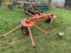 Obraceč sena nesený - 3