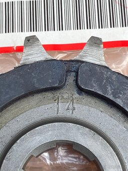 Řetězové kolo NOS Honda CB250 Nighthawk CMX250 Rebel 14T 238 - 3