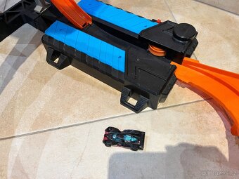 HOT WHEELS Věž Nebeské Kraksy - 3