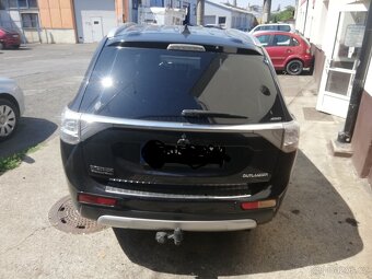 Prodám Mitsubishi Outlander 2.2 Di-D 4x4 rok 2015 - 3