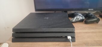 Playstation 4 - 3