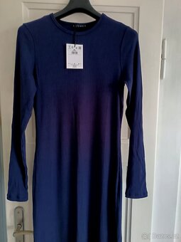 Upletové midi šaty Mohito - 3