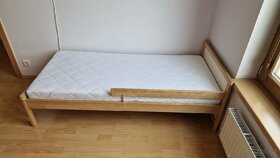 Dětská postel IKEA (70x160 cm) + pěnová matrace - 3