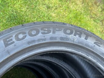 245/45 R18 - 3