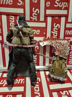 Figurka neca resident evil executioner - 3