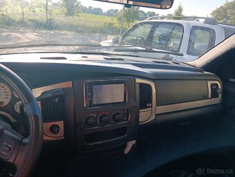 Dodge RAM 1500 5,7hemi - 3