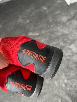 Sálovky Adidas PREDATOR - 3