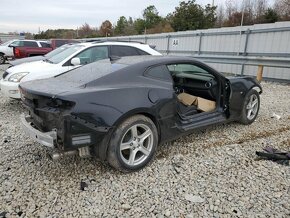 Chevrolet Camaro 3.6 2017 není kompletní - 3