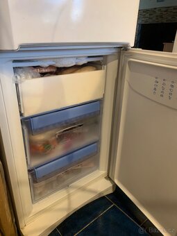 Lednička Indesit - 3