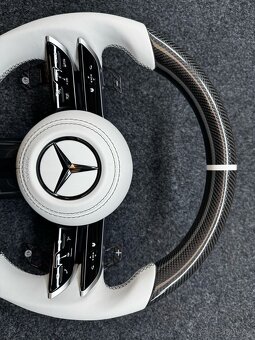 Mercedes Benz Volant - 3