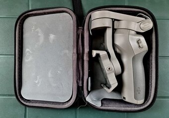 DJI Osmo Mobile 3 Combo, natáčení videa mobilem - 3